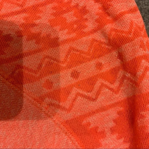 Neon Coral 3/4 sleeve Sweater. Size M. - Picture 5 of 6